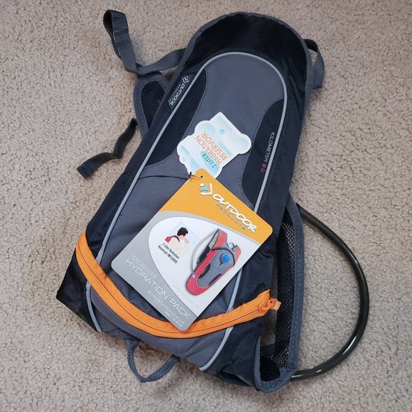 Outdoor Products Other - NEW Outdoor Products 2 Liter Hydration Pack